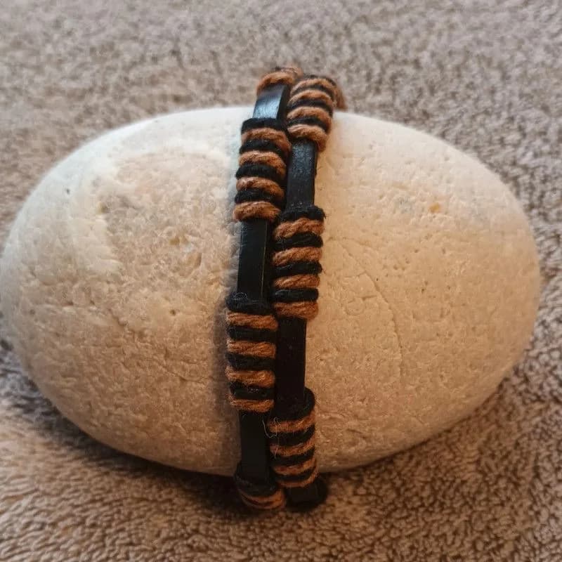 Bracelet cuir noir double lanière avec cordon marron - ajustable