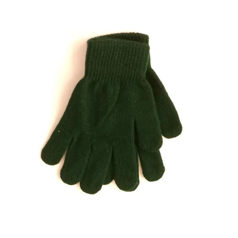 Gant en maille vert forêt posé à plat sur fond blanc.